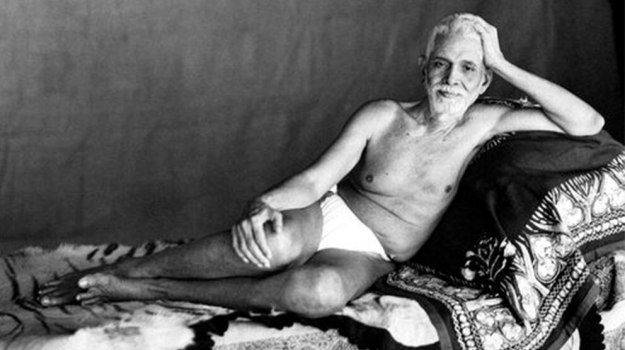 CAV_32_33_ac_from-glass-plate_sitting-on-stone-at-mango-tree-cave_first